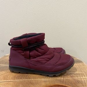 Sorel Whitney Short Red Wine Boots size 9